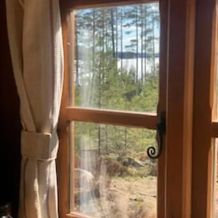 Casa de Férias Off-grid Minihus Pa Finnskogen. Kongsvinger