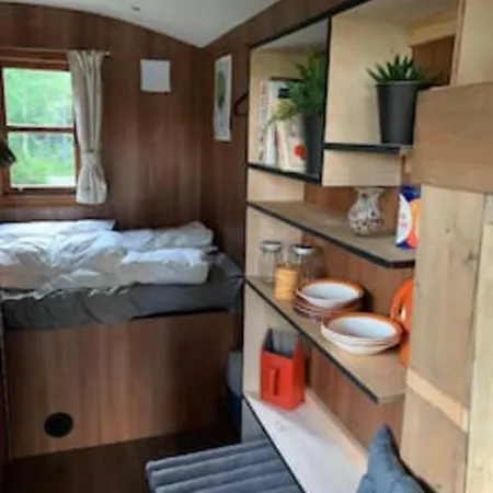 Off-grid Minihus Pa Finnskogen. Casa de Férias *