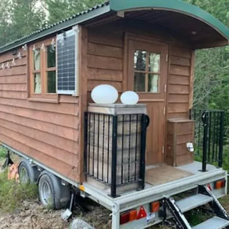 Off-grid Minihus Pa Finnskogen. *
